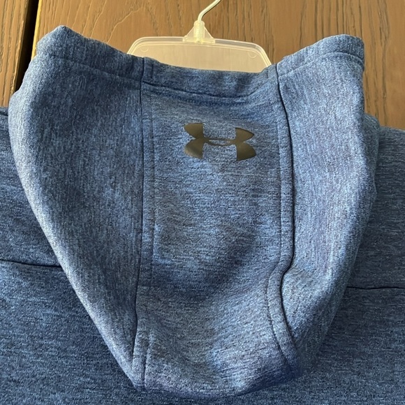 Under Armour men’s navy hooded lightweight sweatshirt. Size Large. - Picture 9 of 9